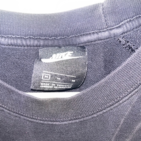 Nike Men's Black Crewneck Sweater - Picture 2 of 2